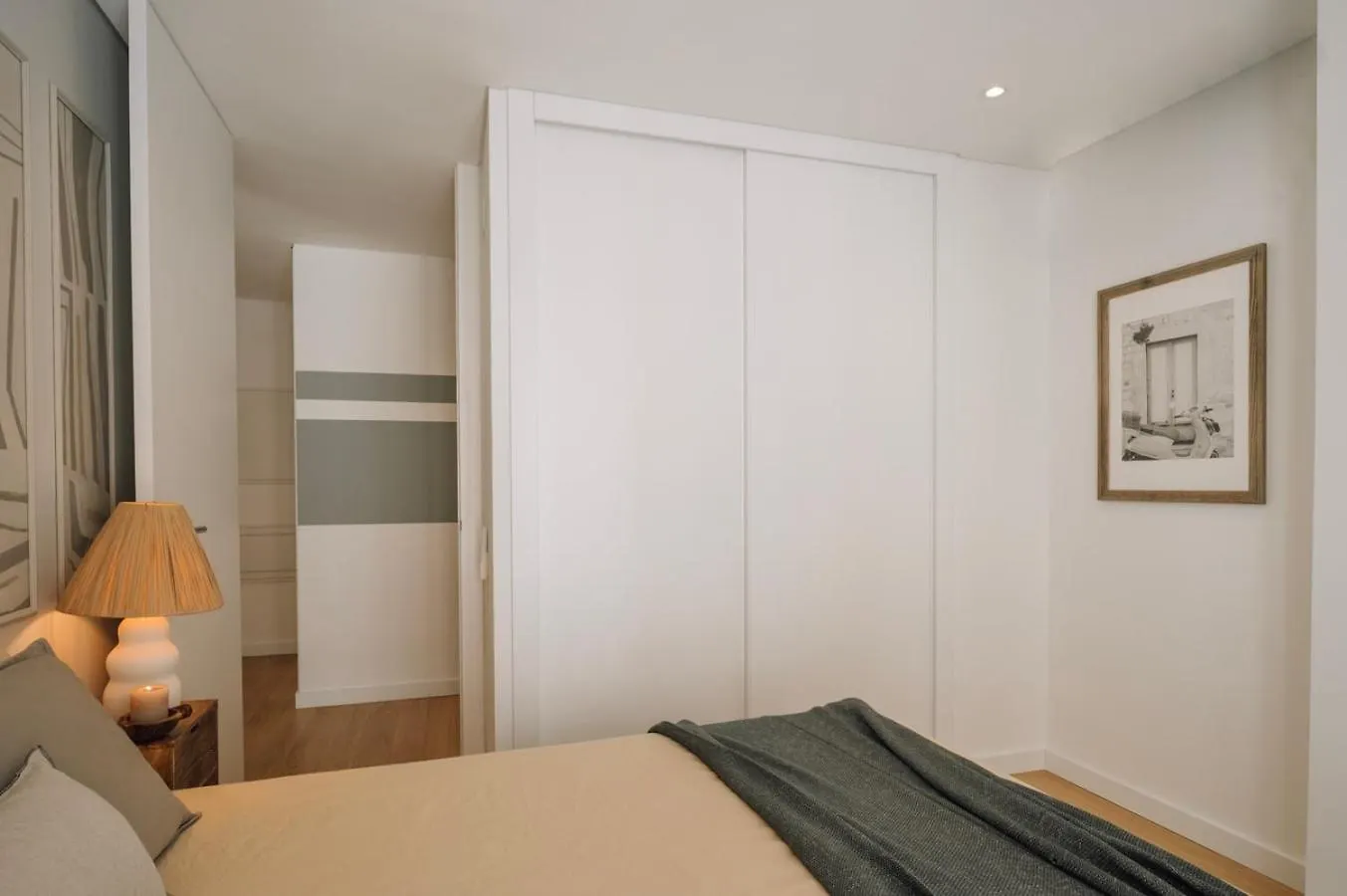 Minturno - 2 Bedrooms And Balcony In Alvalade Lisboa 0*,  Portekiz